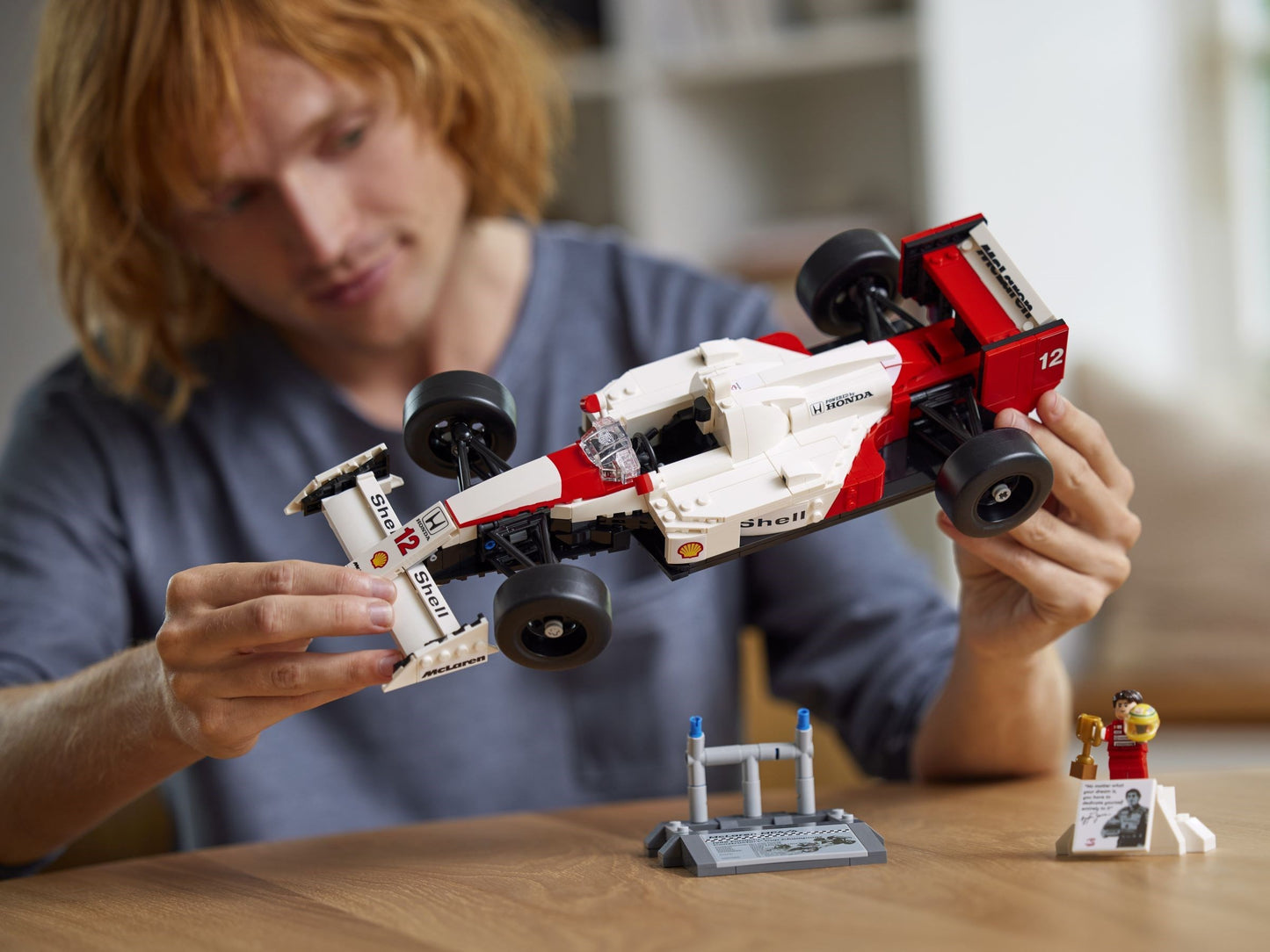 LEGO McLaren MP4/4 & Ayrton Senna, 10330
