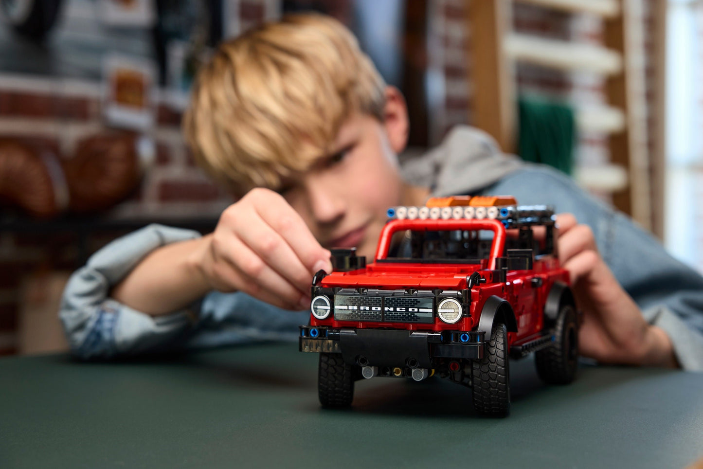LEGO Ford Bronco SUV, 42213