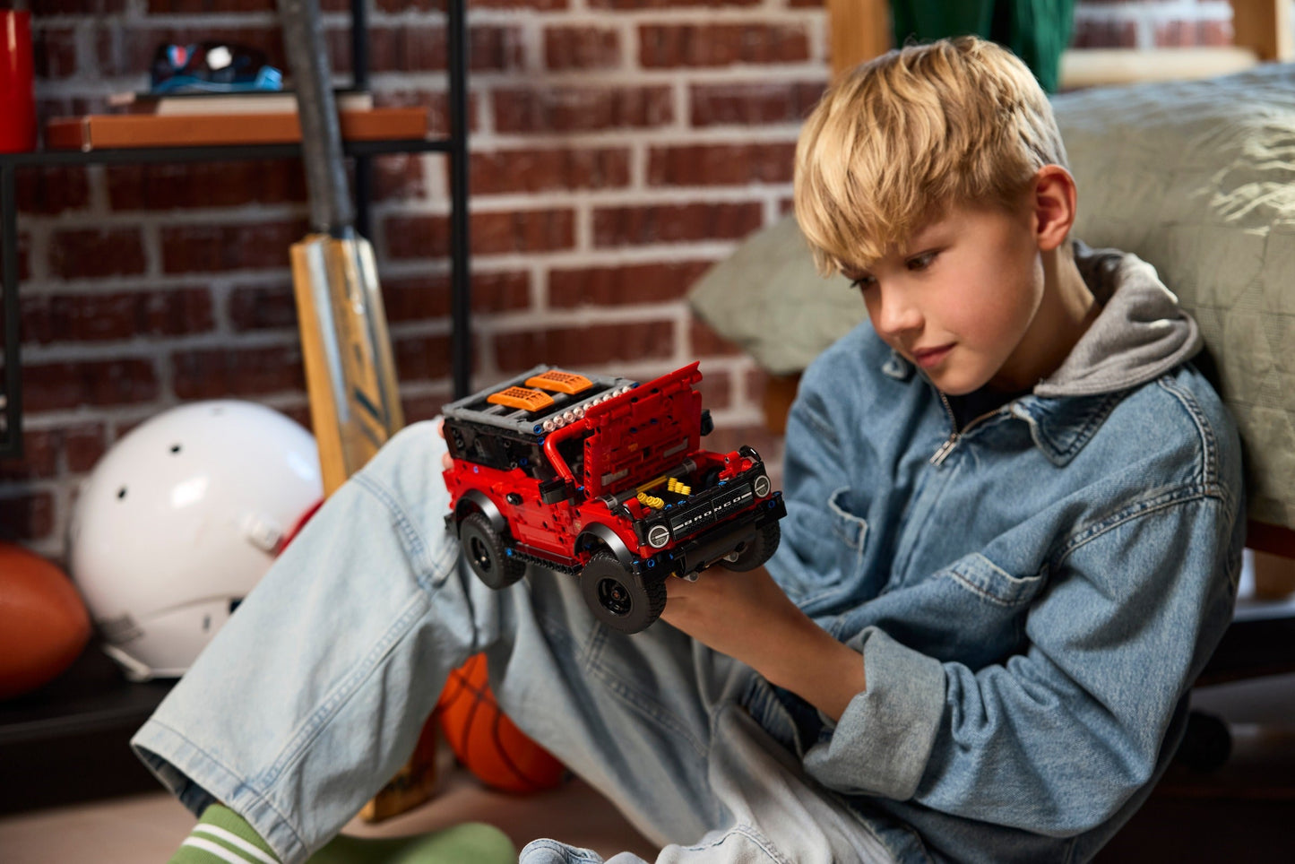 LEGO Ford Bronco SUV, 42213