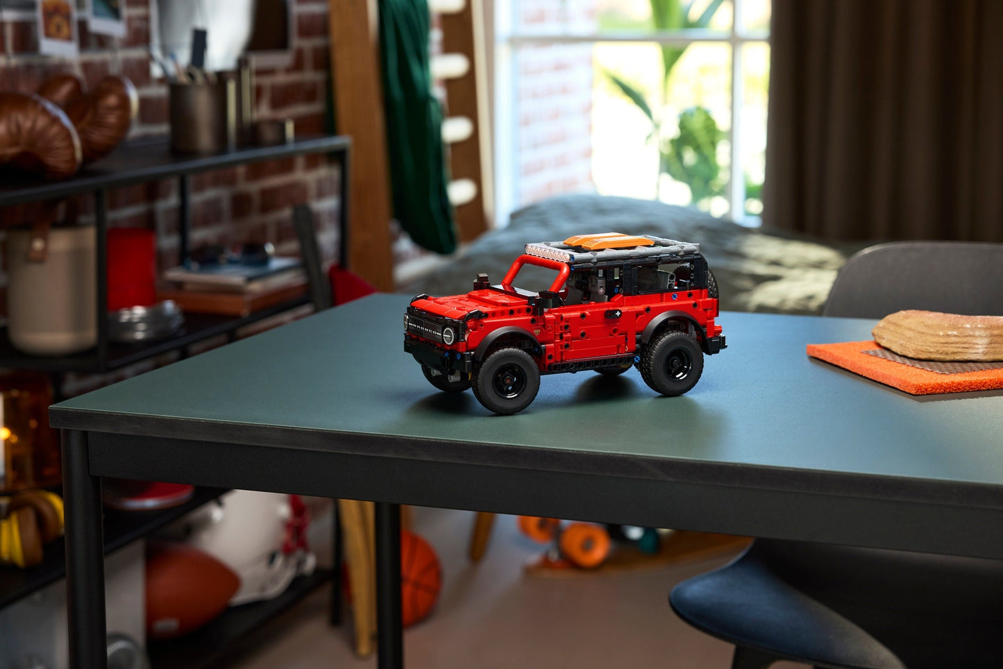 LEGO Ford Bronco SUV, 42213